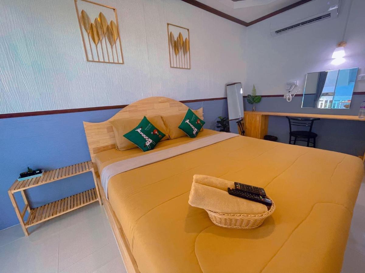 Baan Tipsukon Bed & Breakfast Ko Lan Exterior photo